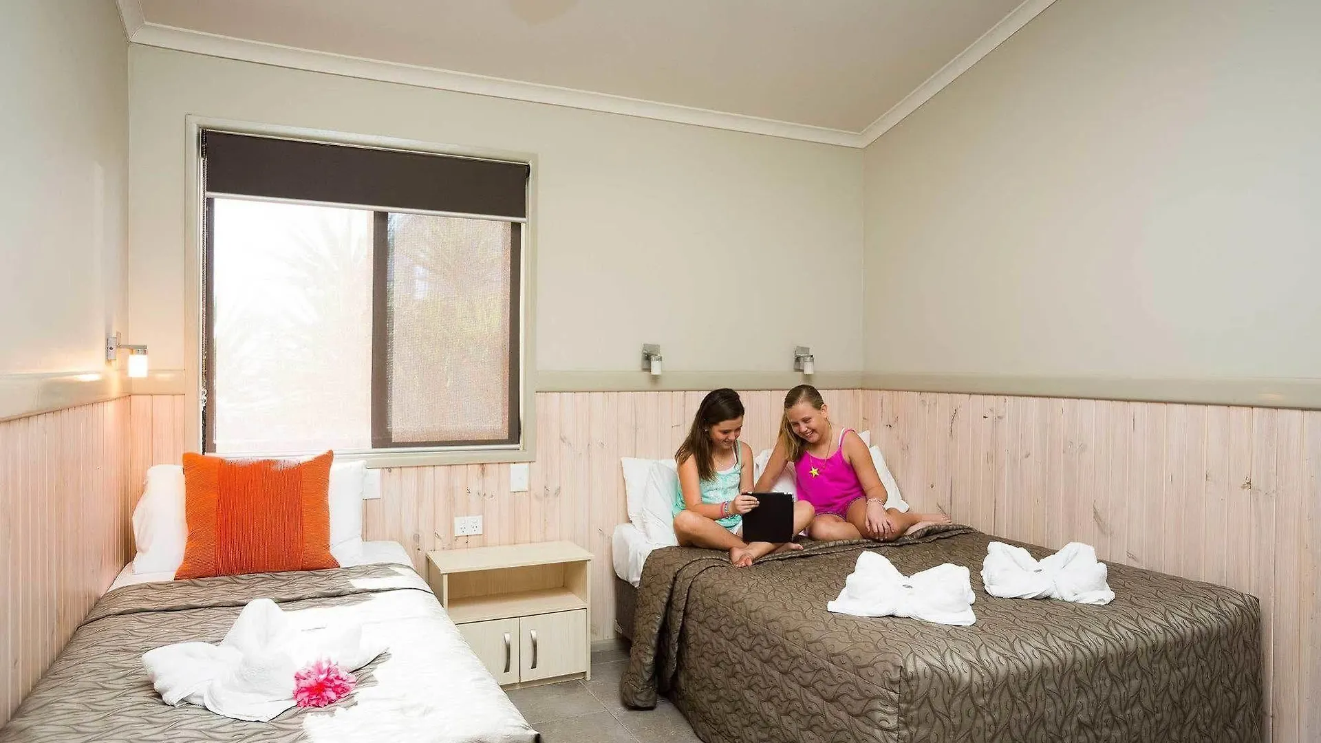 Ocean Beach Tourist Park Gold Coast Hotel